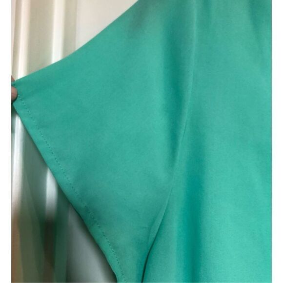 NEON SOUL - EUC - L Sz M Scoop Neck Cap Sleeve Pocket Blouse/Aqua 100% Polyester - Picture 6 of 11